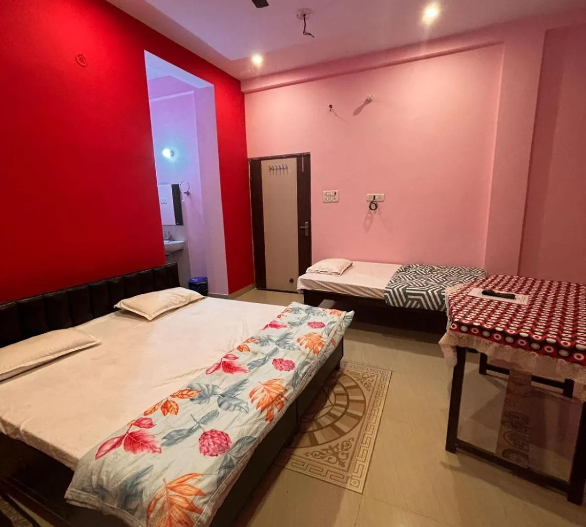 Ik Homestay Waranasi Indie